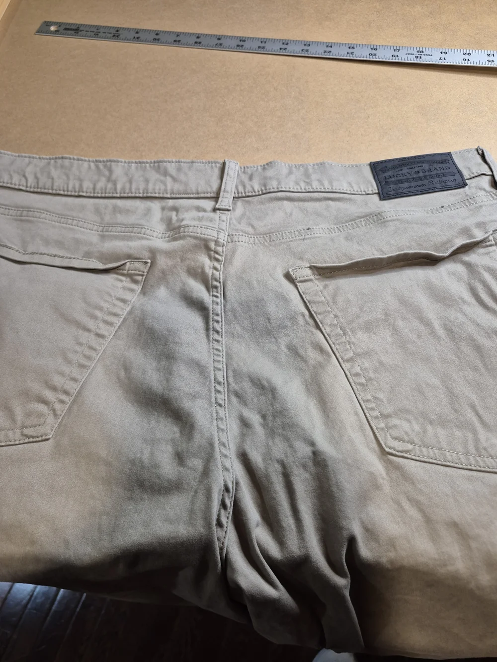 Lucky Brand Men's Straight Fit Chinos in Light Tan 4587/7
